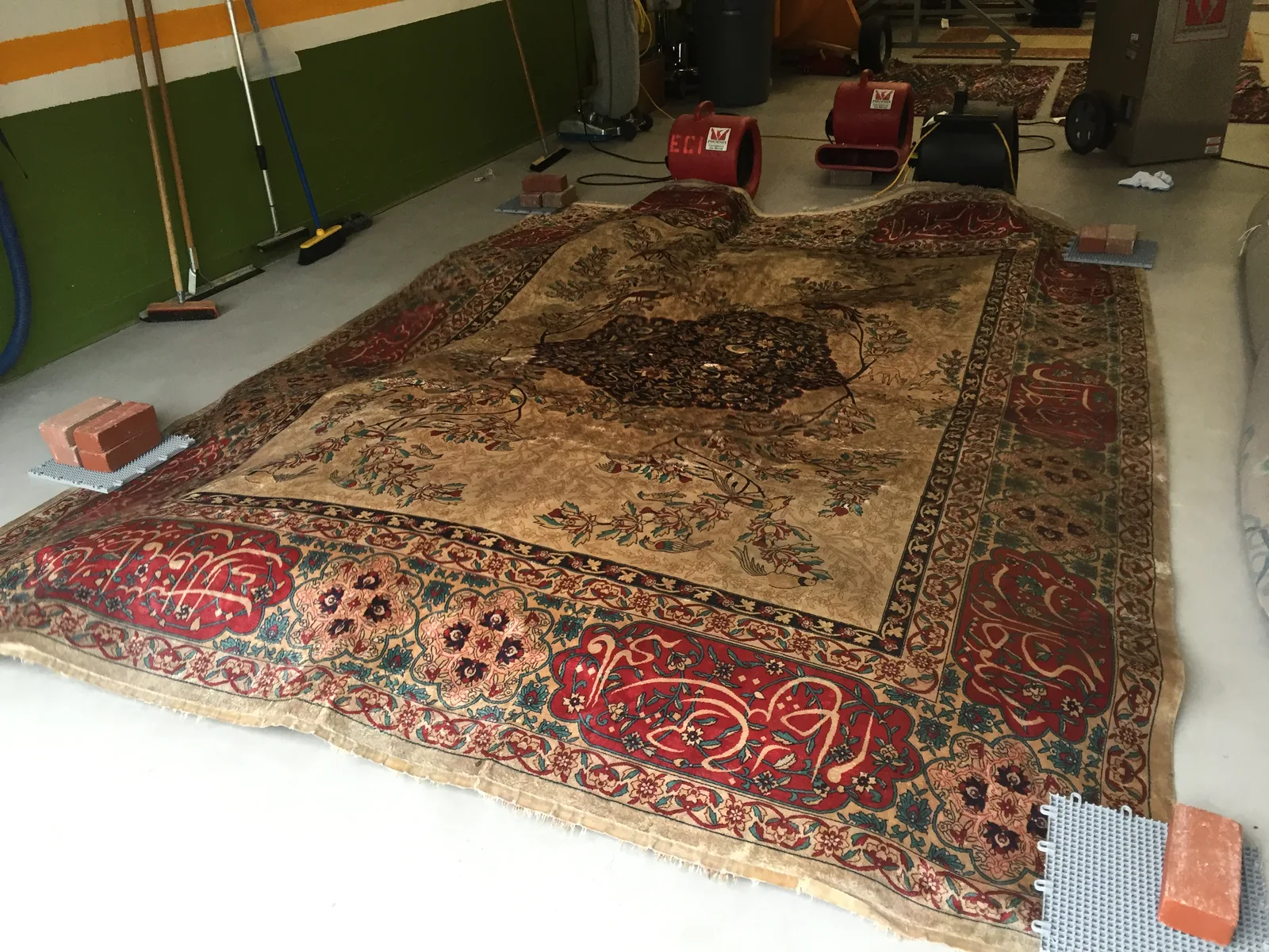 Mizner Rug Plant — in-plant rug washing in Boca Raton